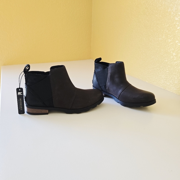 Sorel Emelie Women’s Chelsea Lug Sole blackened brown Waterproof Boots Size 8 - Picture 3 of 16